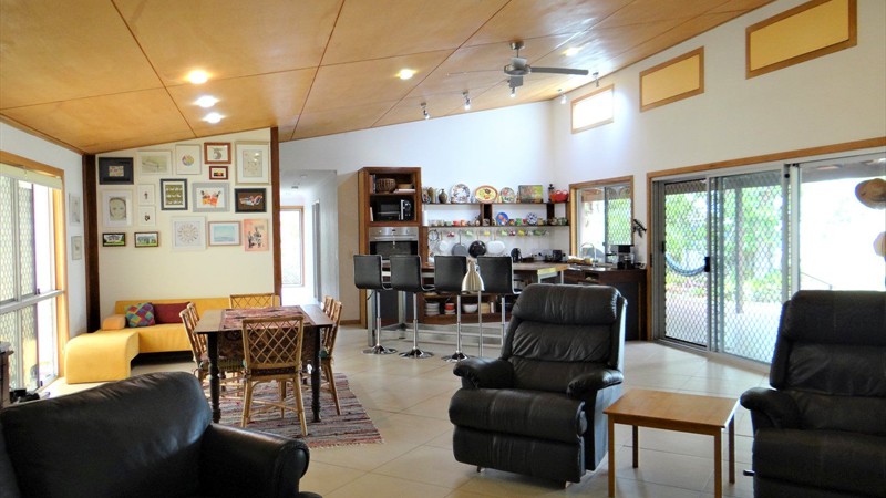 16 Sugarglider Court, Poona - Thumbnail 8